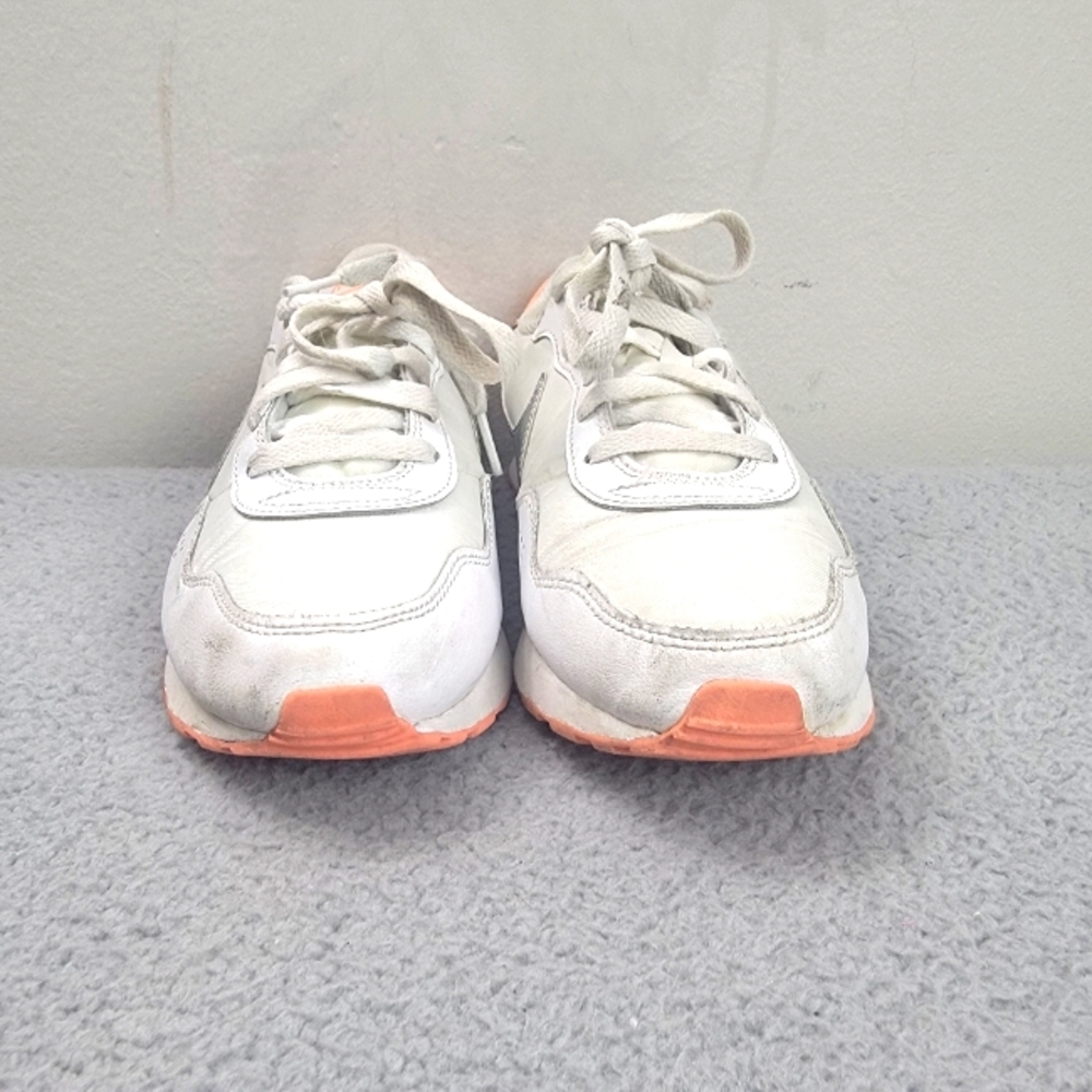 Nike Girls MD Valiant White Sliver Peach  Sz 6y 101 Fashion Shoes
